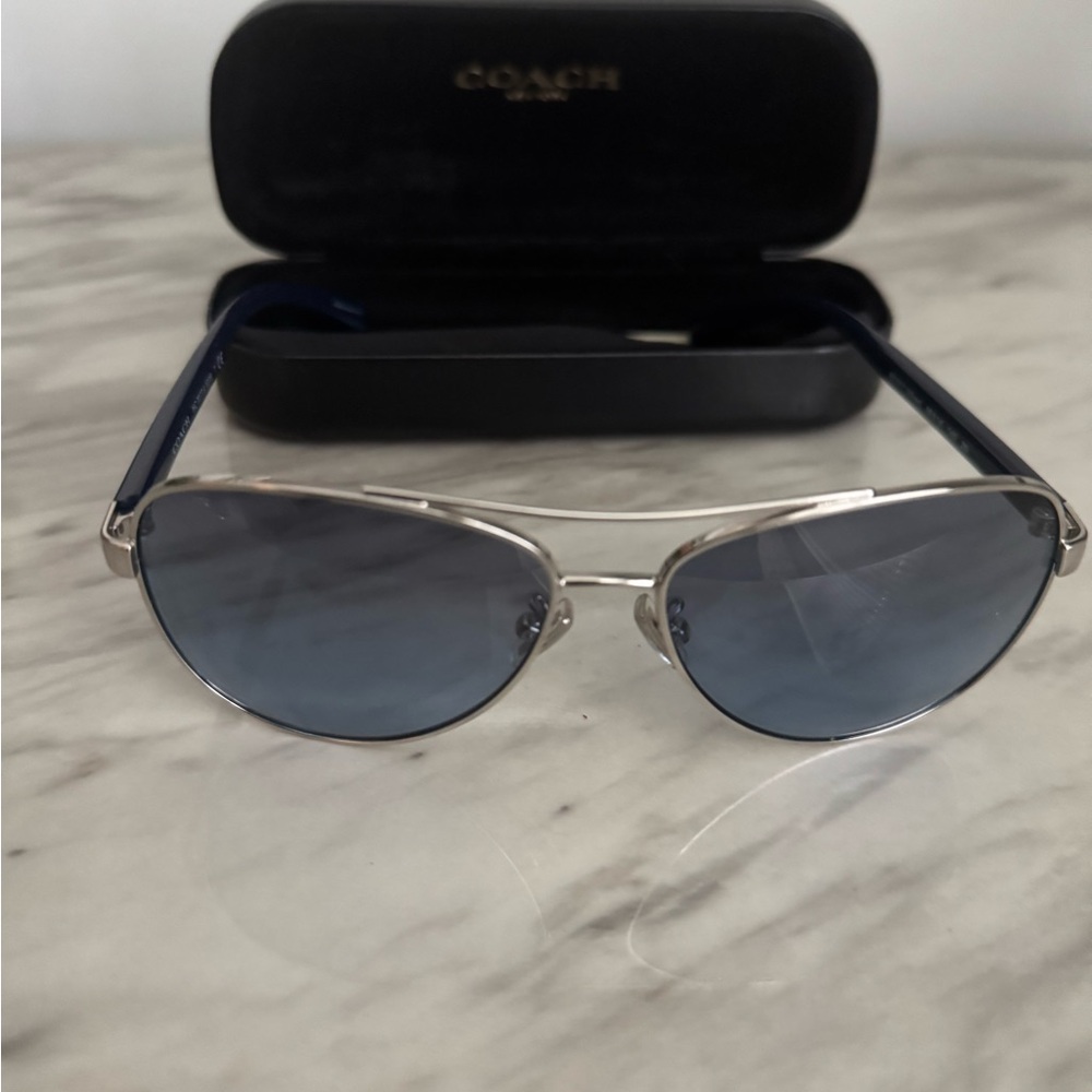 Coach HC7077 Metal Pilot Sunglasses (Silver/Blue)